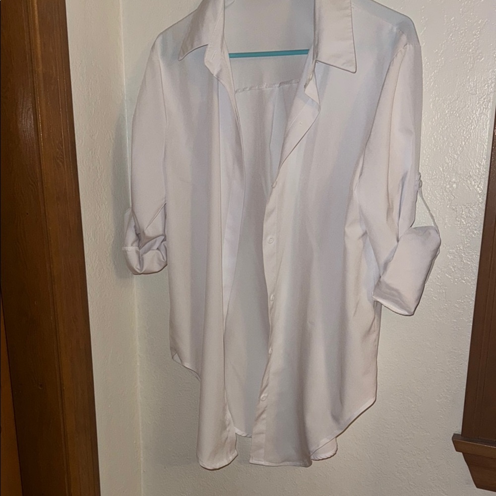 Casual White Button Down Shirt for Everyday Wear